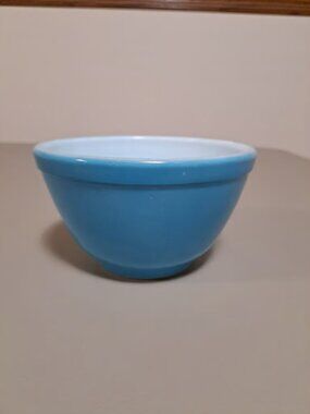Vintage Pyrex Primary Blue TM Reg 1 Pint Mixing Serving Bowl
